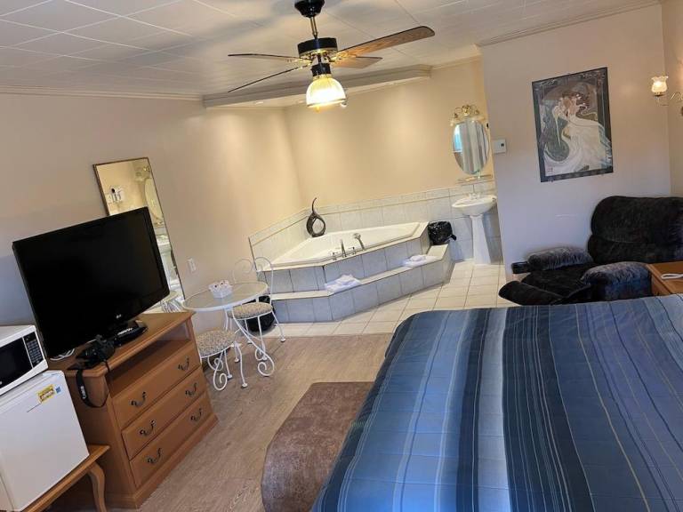 La Roma Motel in Edmundston, NB