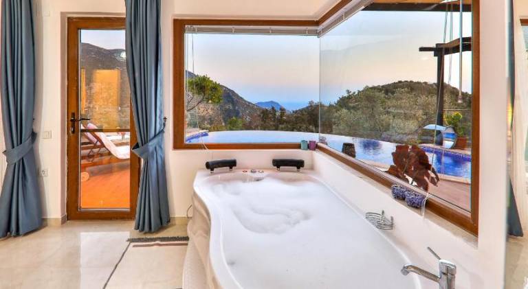 Villa with hot tub, barbecue & private pool | Good for workation — photo 4