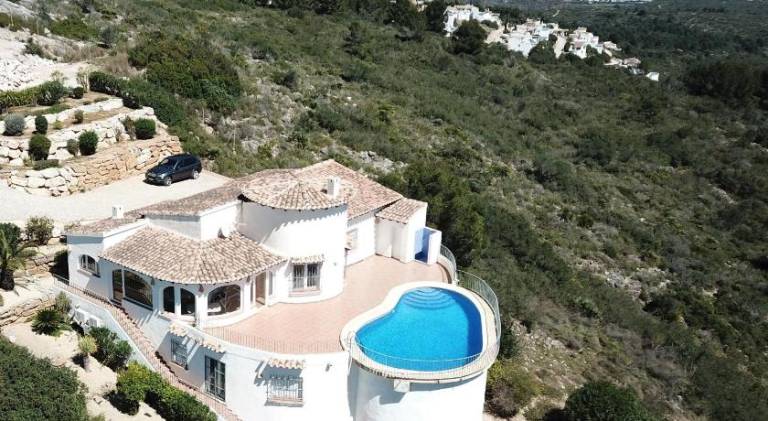 Fully equipped house with garden, private pool & BBQ | Suitable for remote work | Pets are welcome — photo 4
