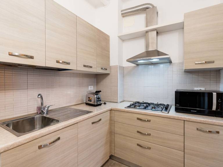 Apartment with 2 rooms for 5 persons — photo 3