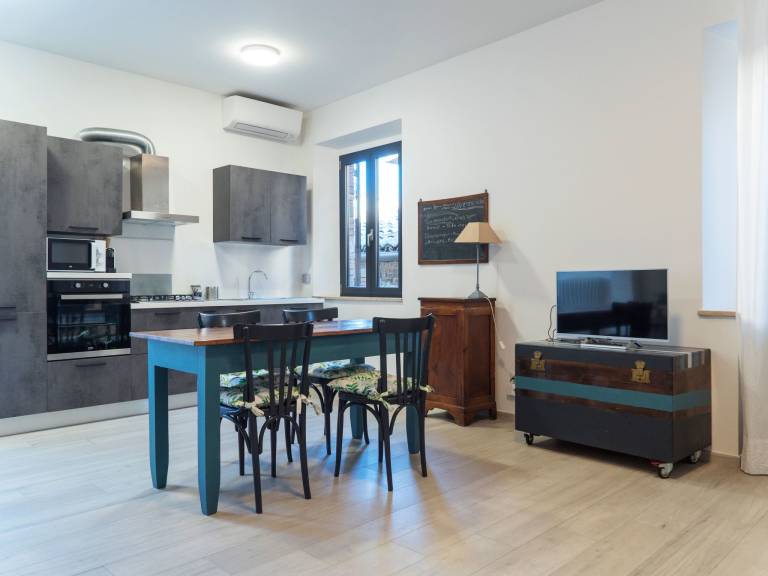 Fully equipped charming apartment with terrace & yard | Pets allowed — photo 3
