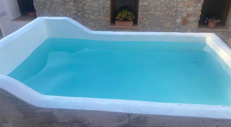 Vacation home with pool — photo 5