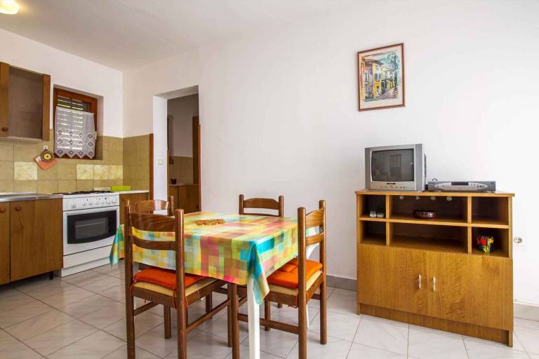 Holiday apartment with 2 rooms for 4 persons — photo 5