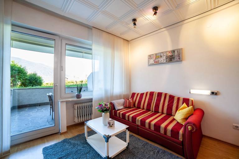Apartment with pool, yard & terrace | Garden view — photo 2