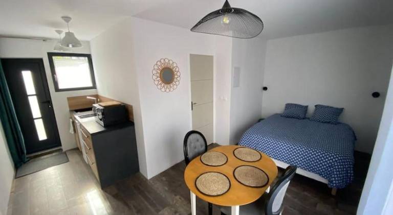 Rental apartment with 1 room for 2 persons in Rouen