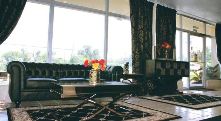 Residence Hub Inn and Suites — photo 3