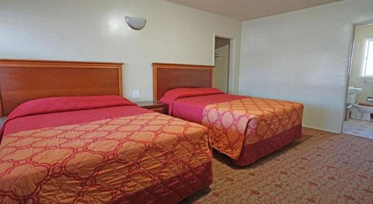 Rosa Bell Motel - Los Angeles — photo 2
