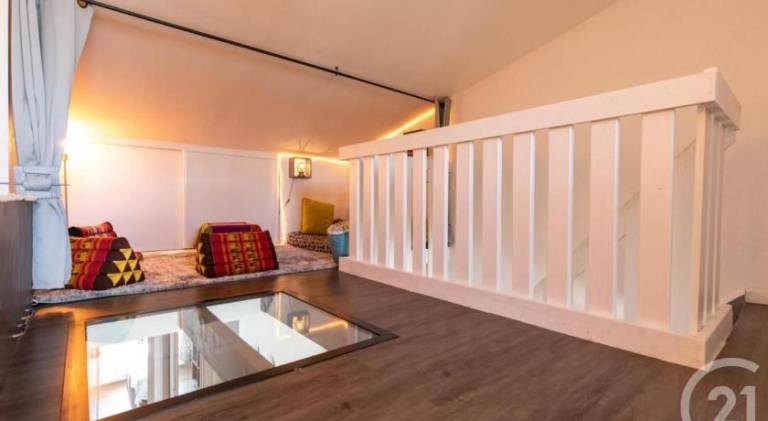 Apartment with terrace — photo 3