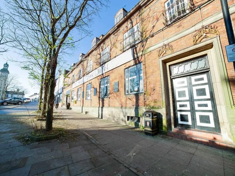 SneydArmsHotel in Newcastle-Under-Lyme