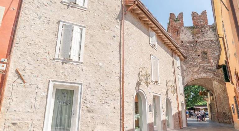 Regia Rosetta - Royal Rooms Borghetto — photo 5