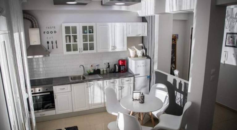 Apartment with terrace — photo 3