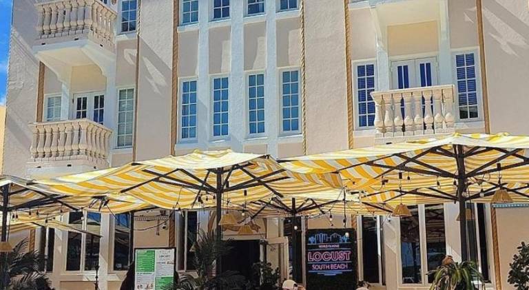 Apartment | Next to Ocean Drive | Close to the beach | Pet-friendly in Miami Beach, FL