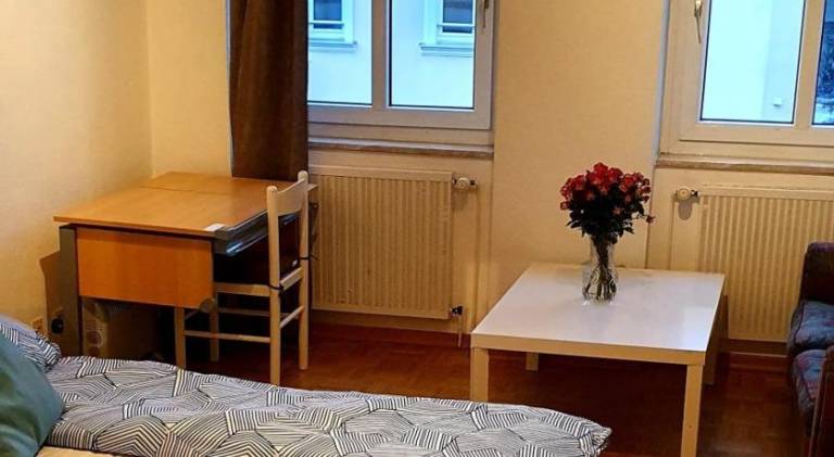 Großzugiges City Zimmer in Top-Lage direkt von Privat in Homburg