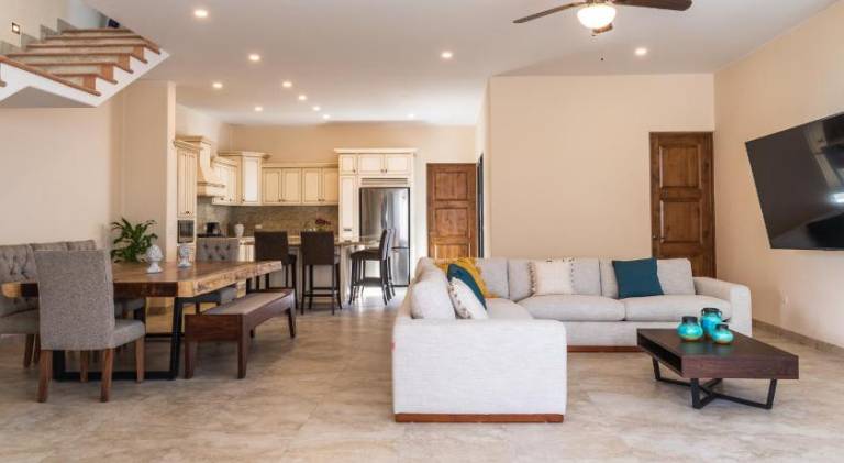 Ample villa with BBQ, garden & private pool | Pets allowed — photo 2