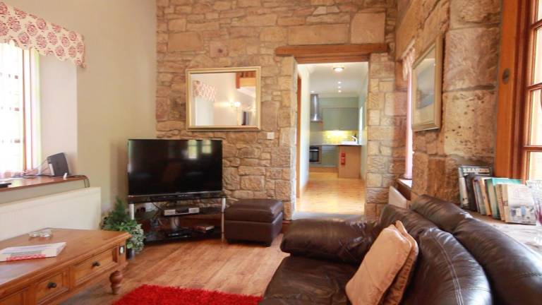 Cottage Balloch