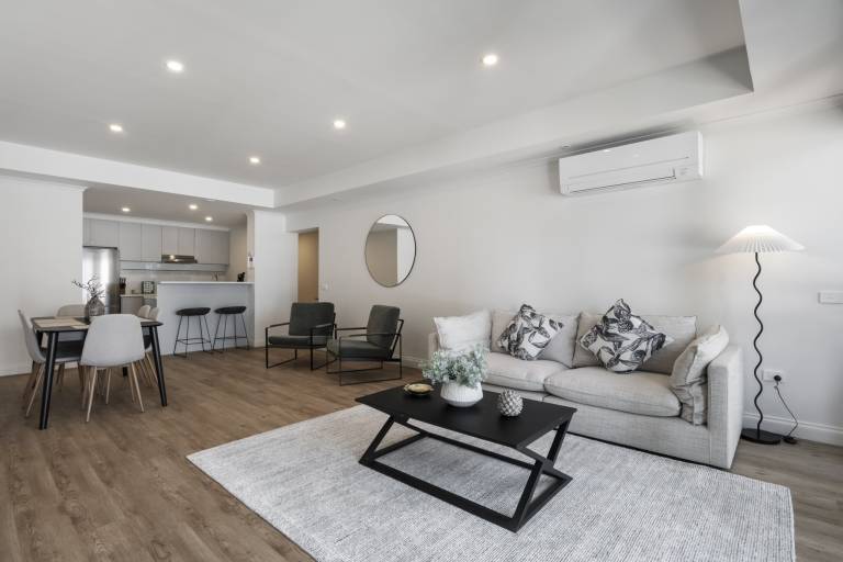 Spacious 3 Bed Apartment in Melbourne CBD