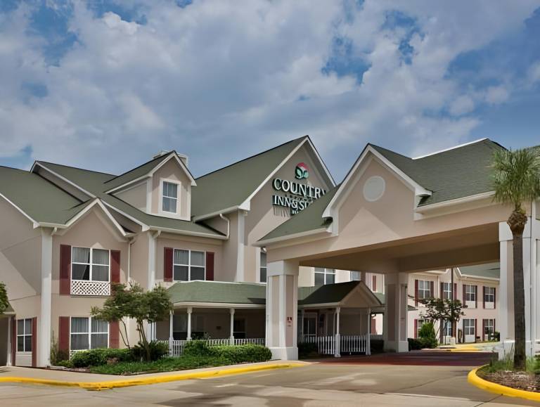 Country Inn & Suites by Radisson, Biloxi-Ocean Springs, MS in D'Iberville, MS