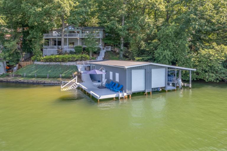 House Lake Lure
