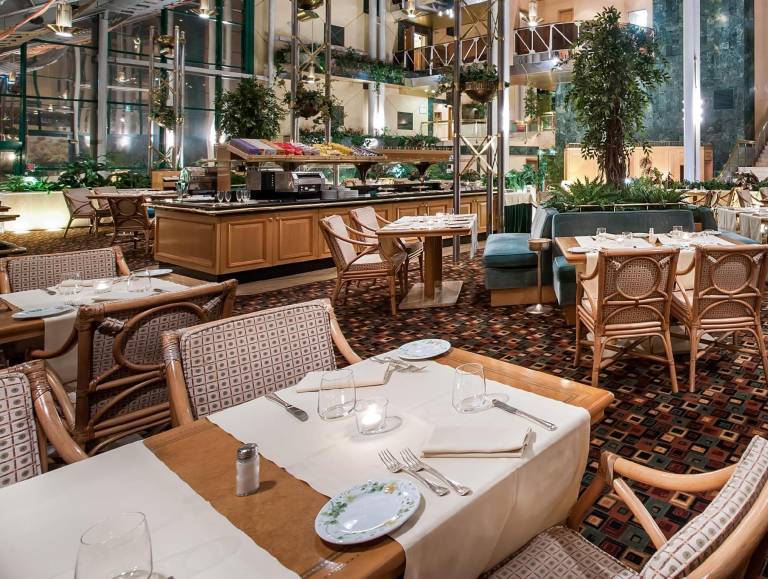 Royal Garden Hotel in Assago