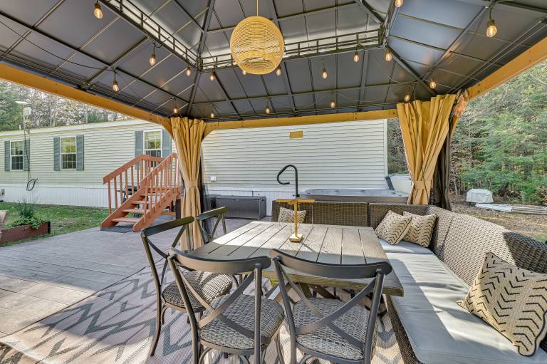 Northville Cabin with Fire Pit 4 Mi to Boat Ramp