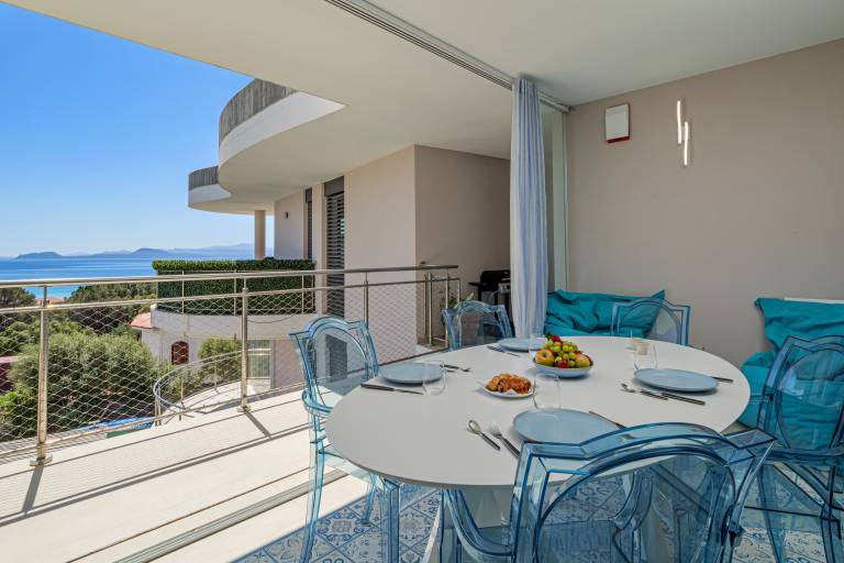 Fully equipped beautiful apartment with patio & fast internet | Garden view | Next to the beach | Dogs allowed — photo 2