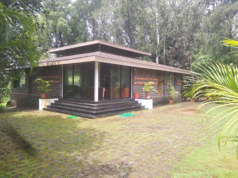 House Bhatghar Dam