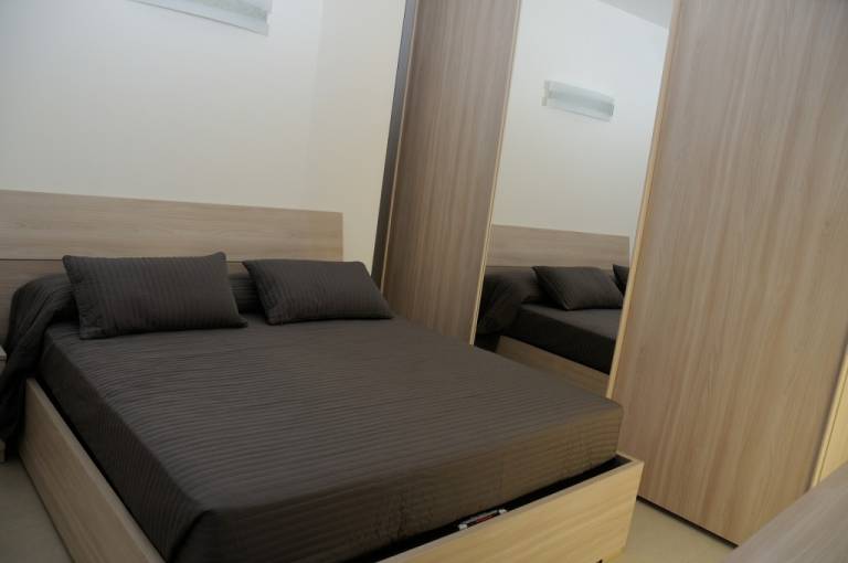 Apartment with patio — photo 3