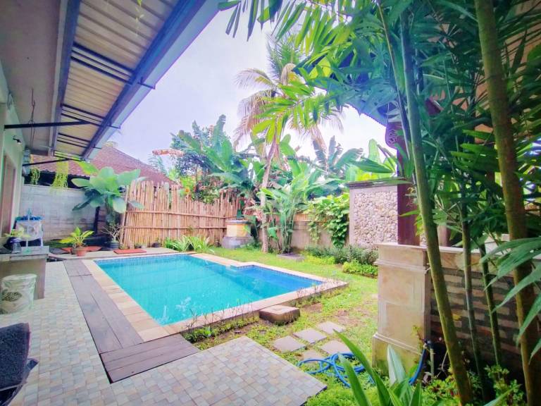 House with pool & yard | Perfect for remote work | Pet-friendly — photo 3