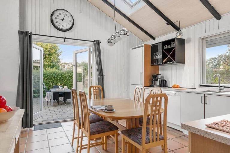 Family-friendly wonderful house with garden, patio & hot tub | Pet-friendly — photo 5