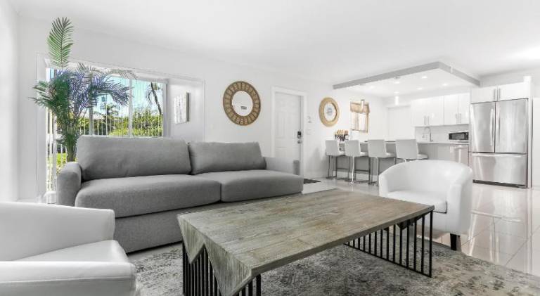 Rental apartment with 2 rooms for 4 persons — photo 3