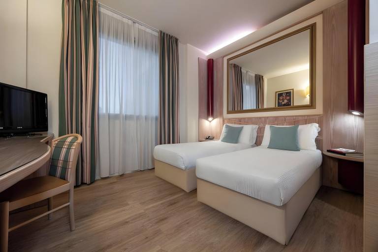 IH Hotels Milano St John Sesto San Giovanni Mi — photo 2