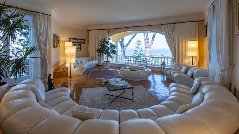 Fully equipped lovely villa with private pool, barbecue & garden | Pets allowed — photo 3