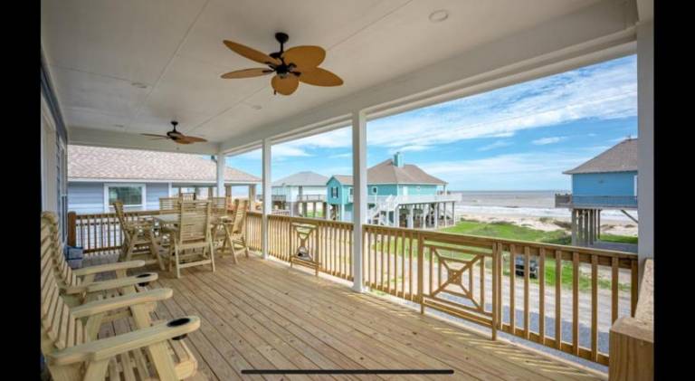 Stunning Beach Front House — photo 4
