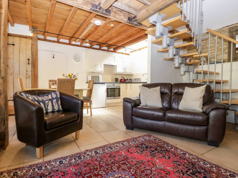 Cottage with yard in Wotton-under-Edge