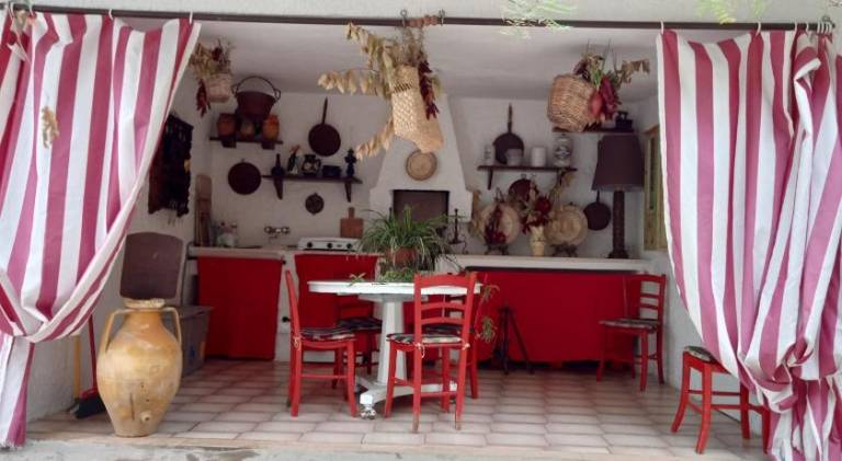 Vacation home with barbeque, garden & terrace — photo 5
