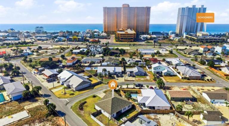 Pet Friendly Beach House - Beachside Sunrise in Panama City