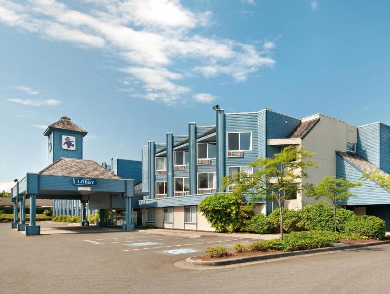 Hotel Feng, BW Signature Collection in Nanaimo, BC