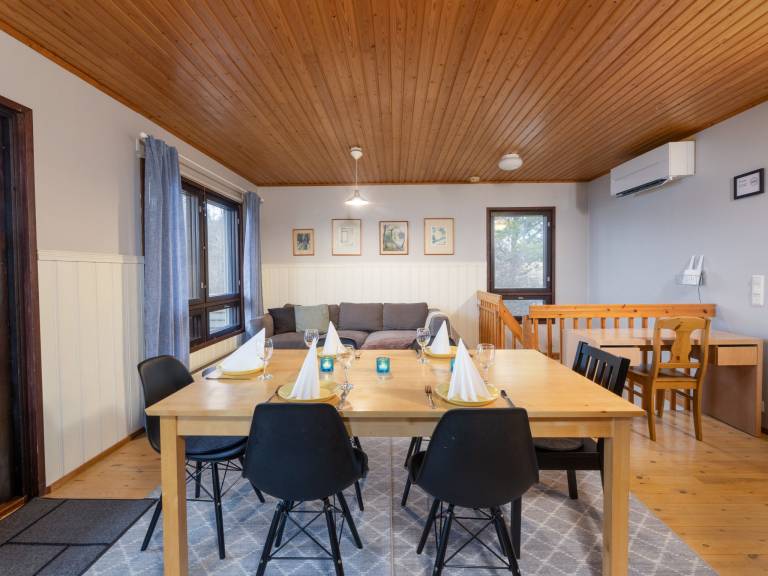Vacation home with sauna & patio | Nature view in Hameenlinna