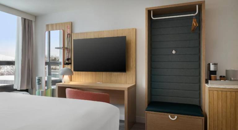 EVEN Hotel Detroit North - Troy — photo 2