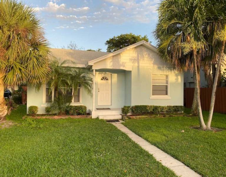 Cottage Delray Beach