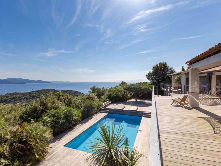 Villa with private pool & grill — photo 2