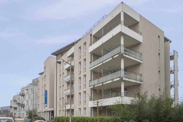 Serviced apartment with patio in Nancy