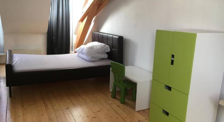 Dachgeschosswohnung mit 2 Schlafzimmern — photo 2