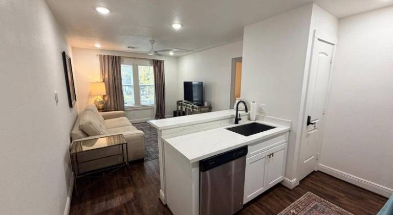 Apartment with 1 room for 4 persons — photo 3