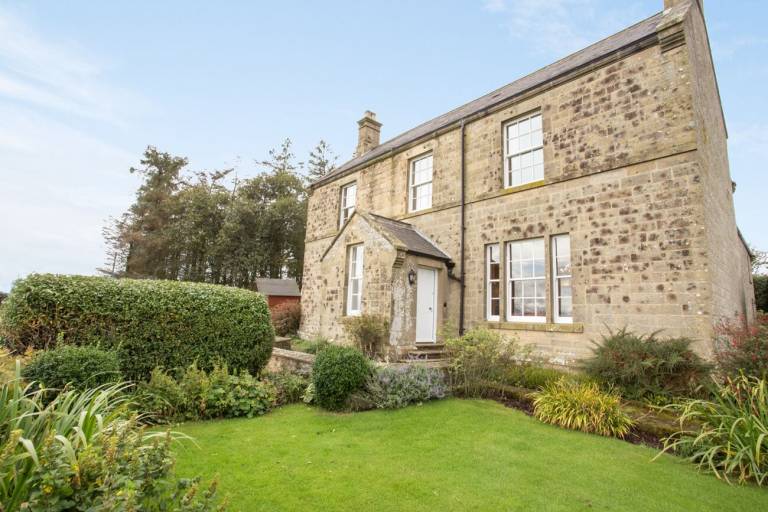 Farmhouse High Trewhitt