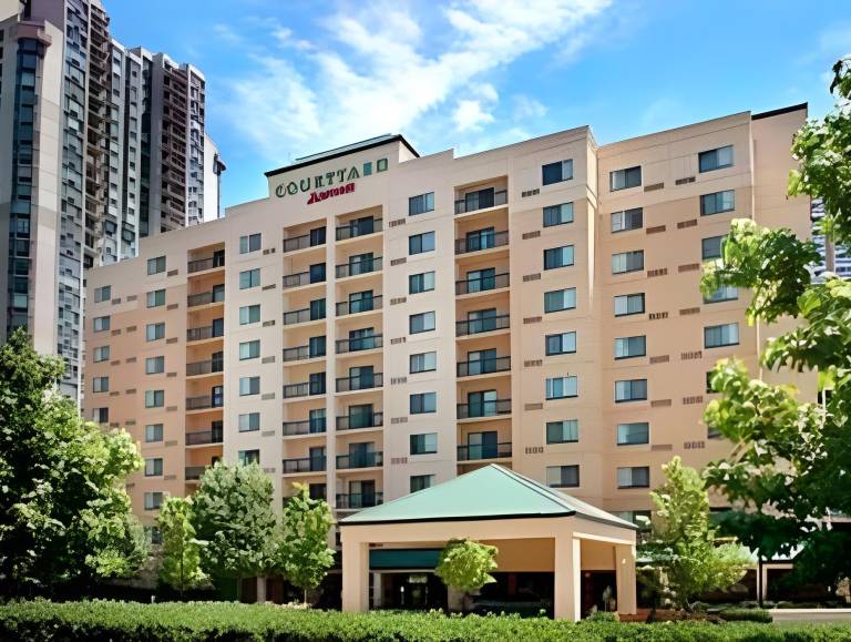 Courtyard by Marriott Jersey City Newport