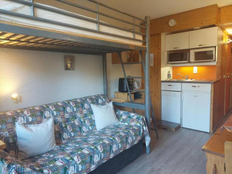 50m from resort center, 4th floor, view mountain, balcony, tv, 17m², Les Arcs — photo 3