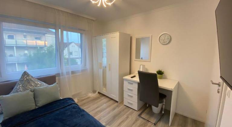 Rental apartment with 4 rooms for 5 persons in Karlsruhe