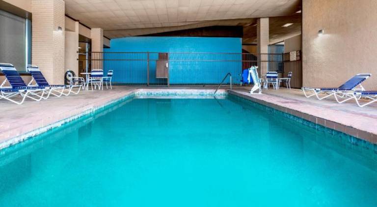Days Inn & Suites by Wyndham Clovis — photo 2