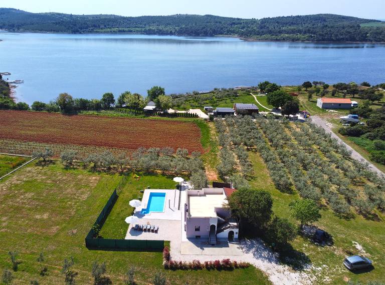 Children-friendly beautiful vacation home with pool, barbeque & terrace | Sea view | Pets are welcome — photo 5